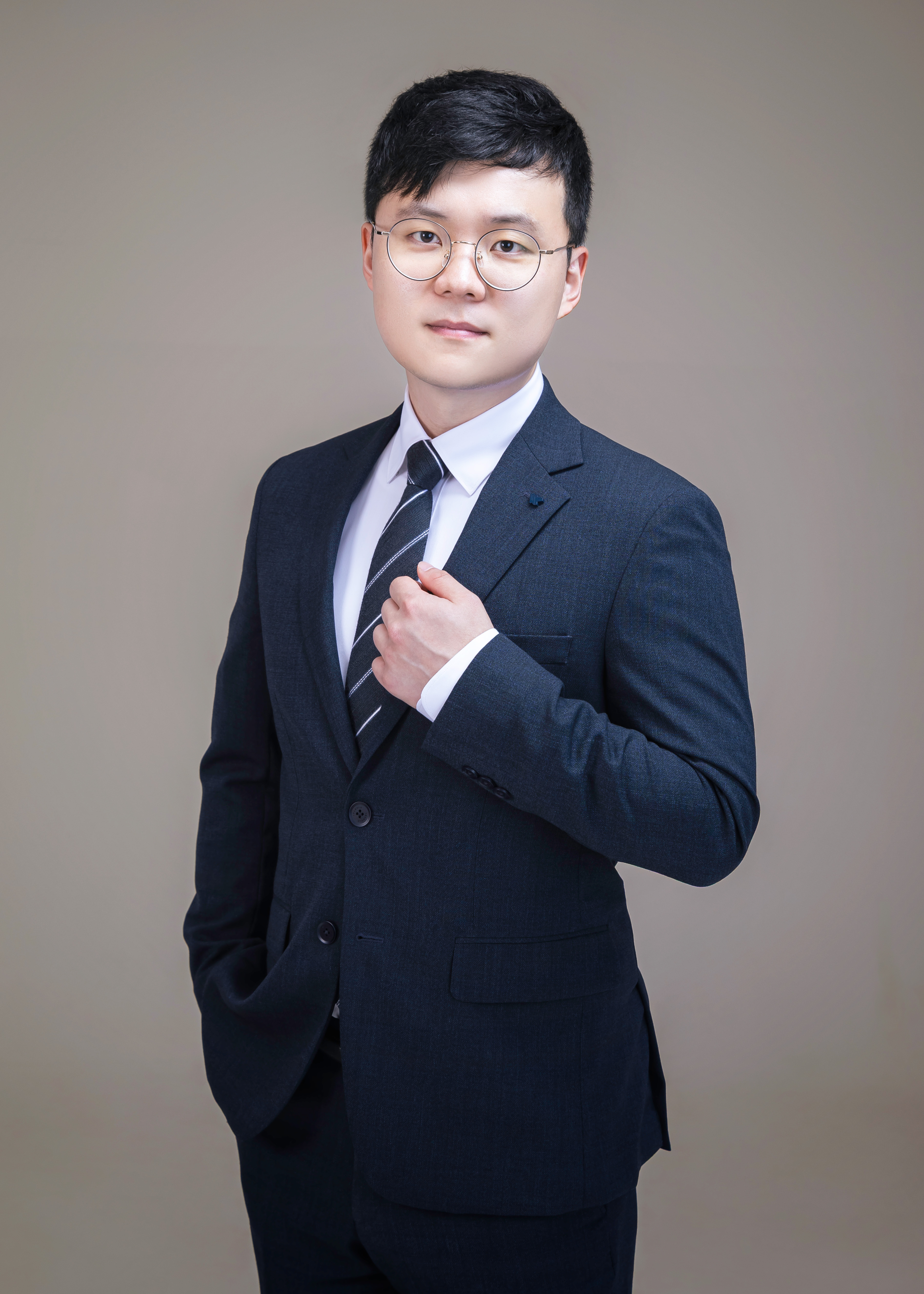 변호사 이 형 록